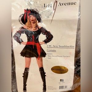 Sexy pirate swashbuckler costume 3 piece includes Hat!